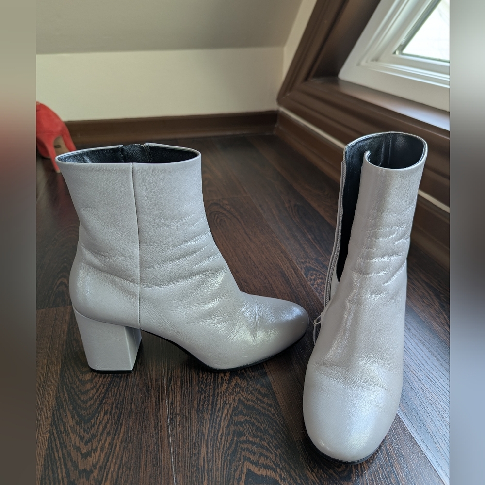 Balenciaga Grey Lambskin Leather Ankle Boots - Picture 5 of 11